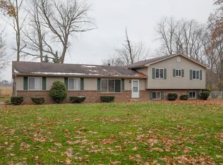 58536 W Greenfield Ct, Three Rivers, MI 49093