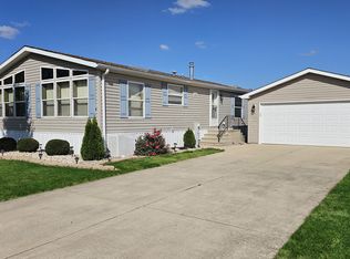 1046 Cherry St, Manteno, IL 60950