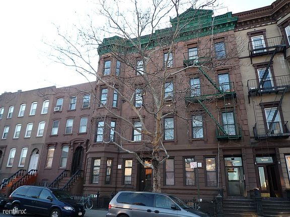 004_edfd7a86e272a4fbf6b1331ba2911cc3