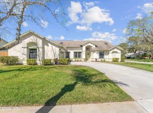 900 Brookshire Cir, Malabar, FL 32950