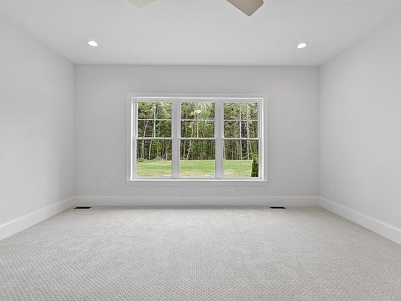 5th image of 239 Sewall St #239