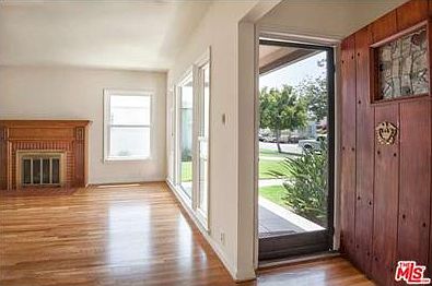 5th image of 10946 Pickford Way