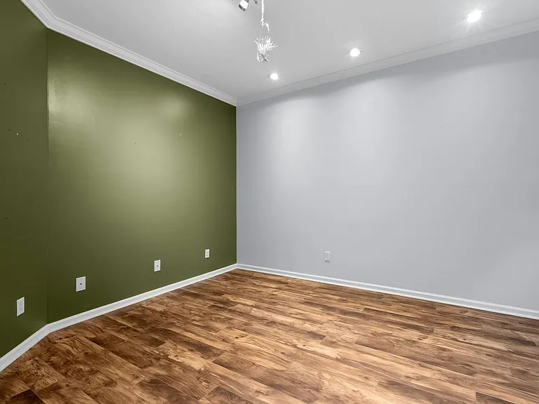 3510 King Edward Way — Photo 8