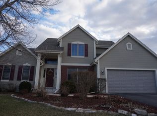 2465 W Saint Johns Way, Oak Creek, WI 53154