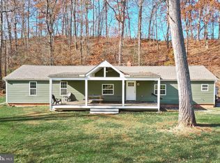 13166 Blymire Hollow Rd, Stewartstown, PA 17363