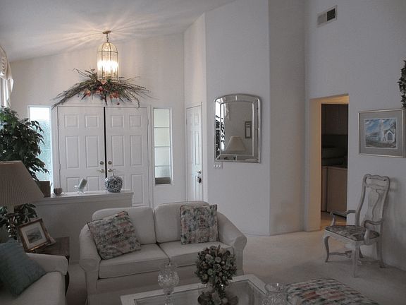 2nd image of 40603 Via Jalapa