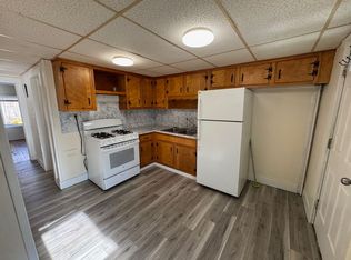8 Chester Rd, Springfield, VT 05156