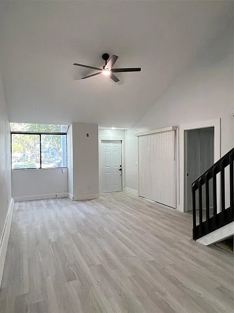 3 bed, 2.5 bath, 1219 sqft, $2,850 — Photo 4