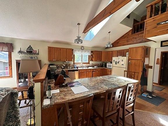 4th image of 13080 Red Deer Road