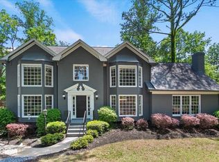 5045 Roxburgh Dr, Roswell, GA 30076