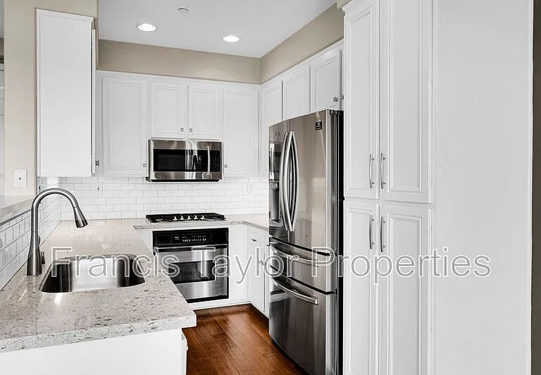 2621 Matera Ln — Photo 9