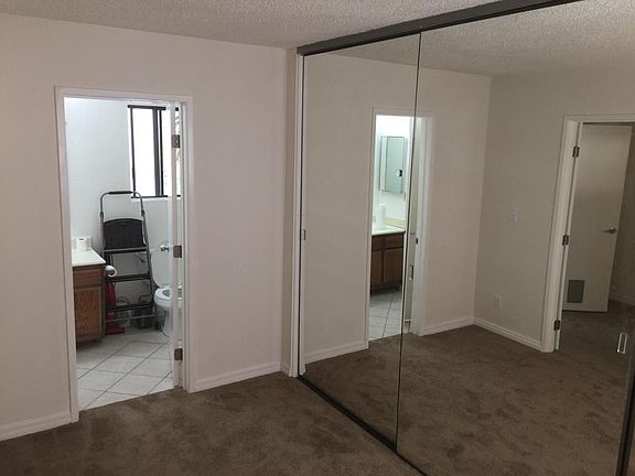 5th image of 1100 E 4th St Unit U