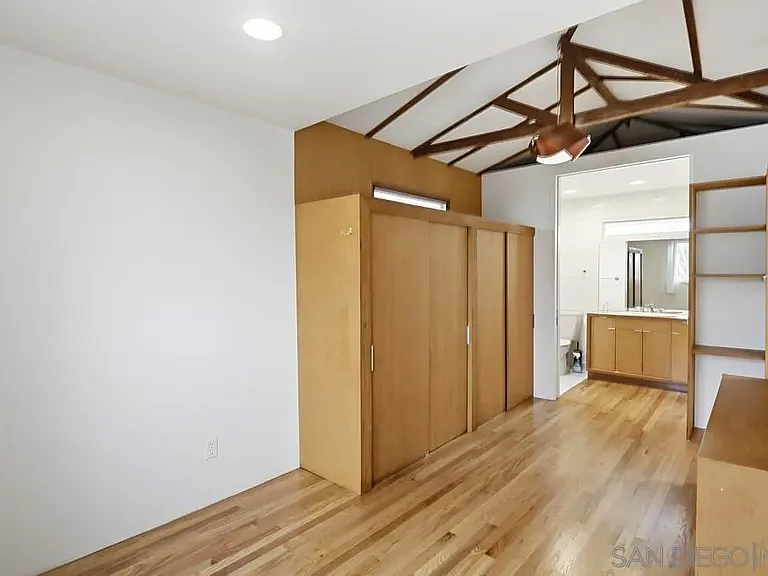 741 Arenas St — Photo 14