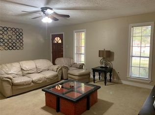 220 Bastrop St, Angleton, TX 77515