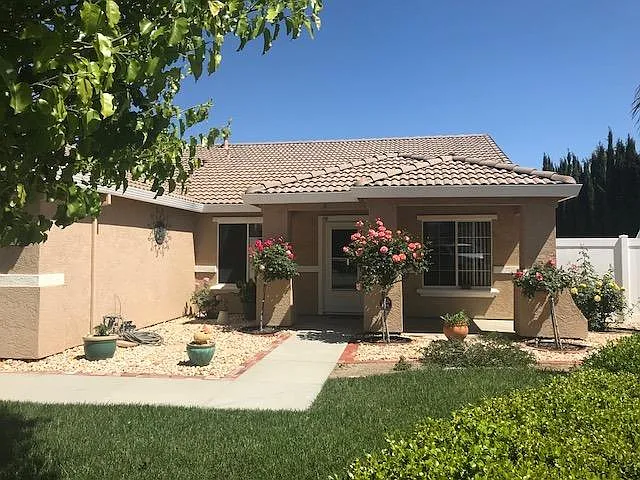1114 Scooter Ct photo 1