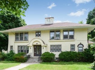 116 Lexington Pkwy N, Saint Paul, MN 55104
