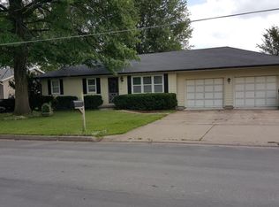 606 W Morrow St, Marshall, MO 65340