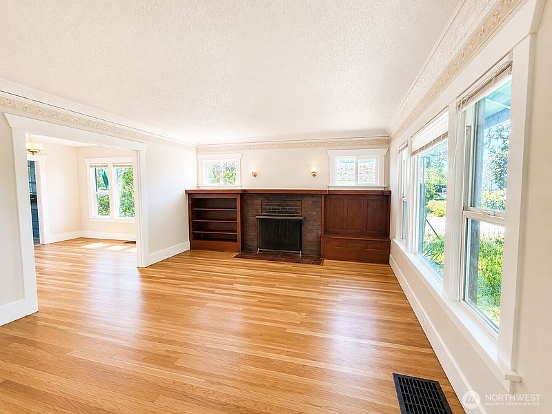 3rd image of 8601 8603 Maple Street SW