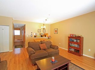 2 Highwood Dr, Franklin, MA 02038