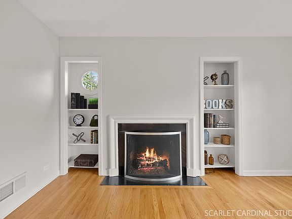 5th image of 300 N Kenilworth Ave