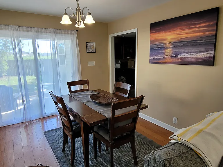 100 Grangers Ct — Photo 5
