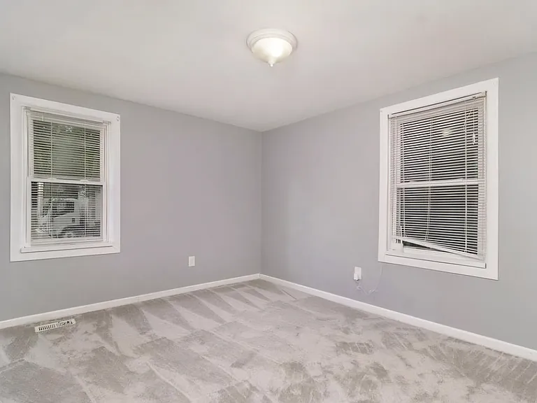 20954 Rensselaer St — Photo 16
