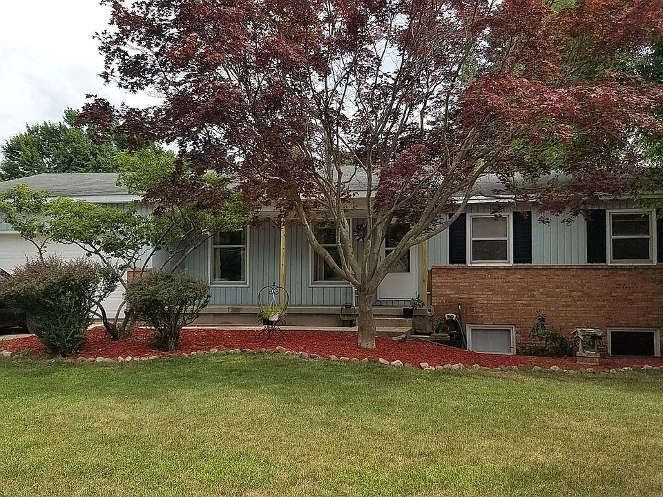 1st image of 1710 Pineknoll Dr SE