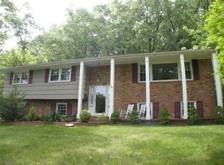 56 Leamoor Dr, Morris Plains, NJ