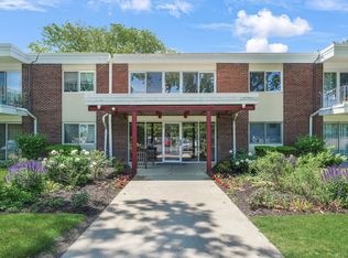 127 N Wolf Rd APT 58A, Wheeling, IL 60090