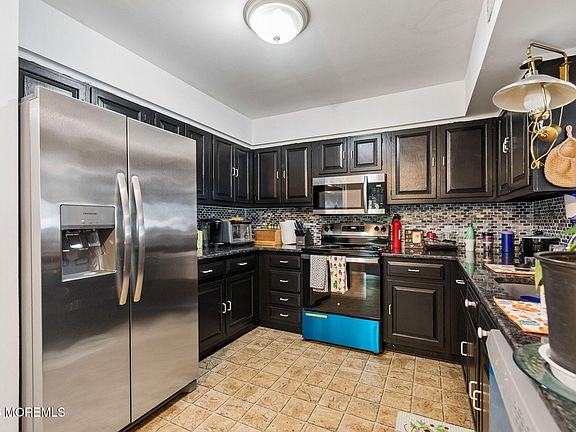 5th image of 1 Killington Drive