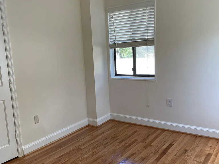 2600 Tunlaw Rd NW #4 — Photo 8
