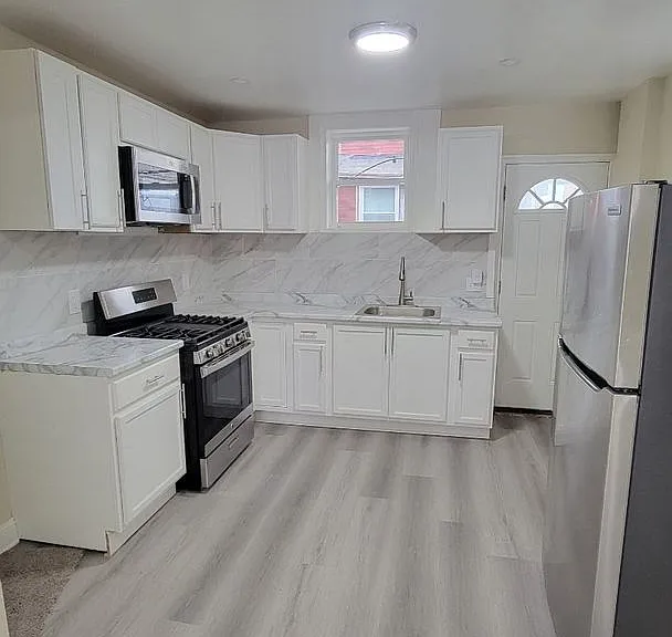 3833 N Delhi St — Photo 6