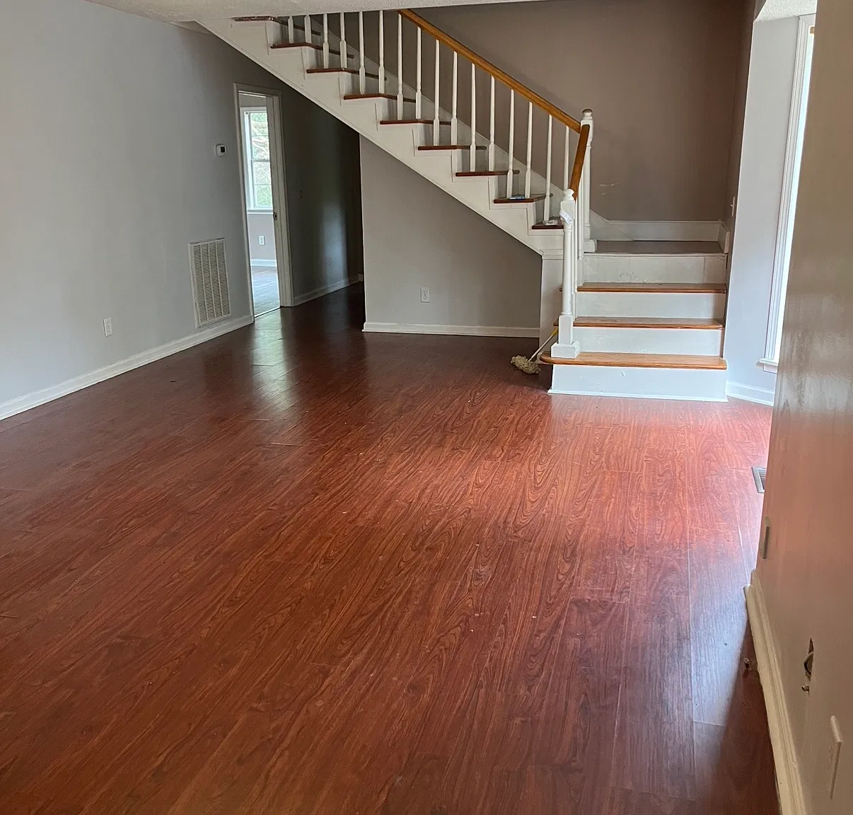 3 bed, 1600 sqft, $1,650 — Photo 3