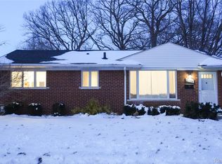 32564 Hazelwood St, Westland, MI
