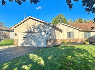 1139 Shadowridge Dr, Niles, OH 44446