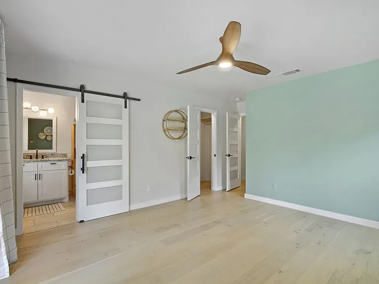 1602 Thornridge Rd — Photo 9