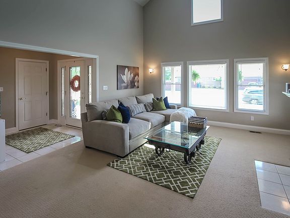 5th image of 436 Graystone Dr