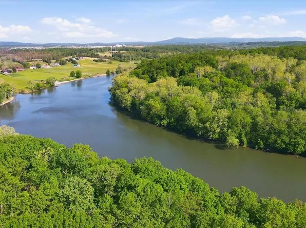 Carlyle Rd, Martinsburg, WV 25404