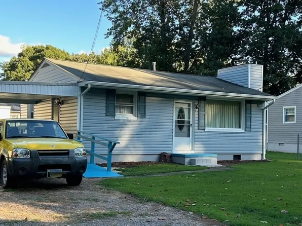 6715 Fairview Dr, Quinton, VA 23141