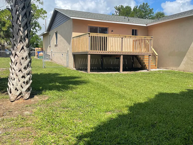 1719 Edgewater Dr — Photo 23