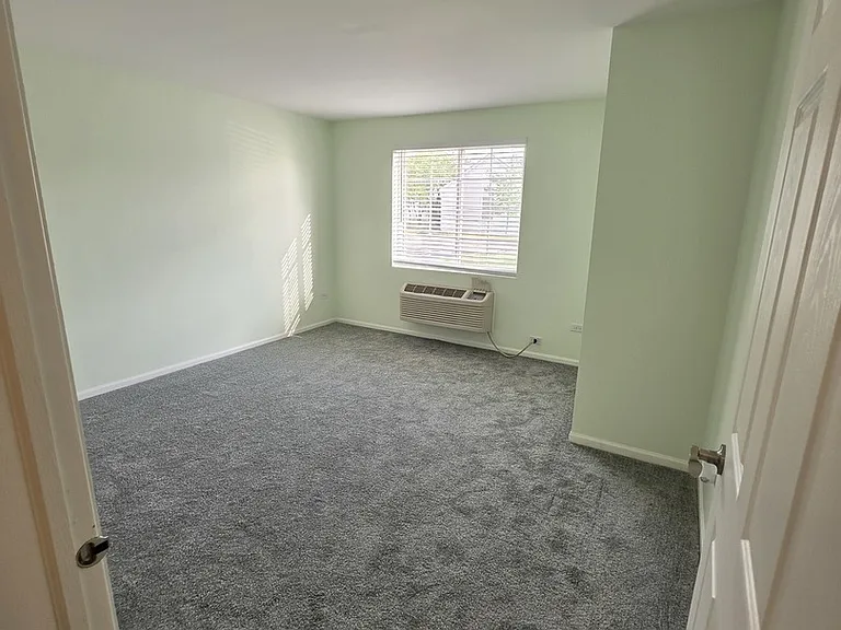 101 Silverstone Dr #101 — Photo 11