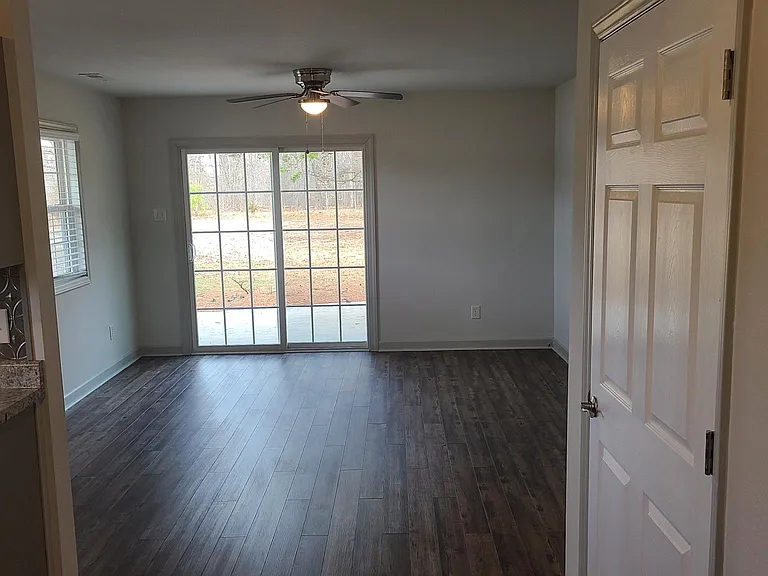 131 John Carl Dr — Photo 7