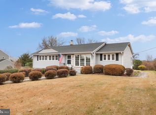 565 Solgrove Rd, Warrenton, VA 20186