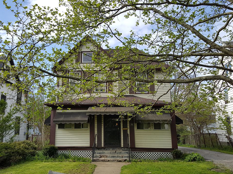 1st image of 132 Willis Ave