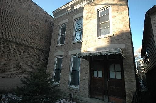 1st image of 1530 N Artesian Ave #2