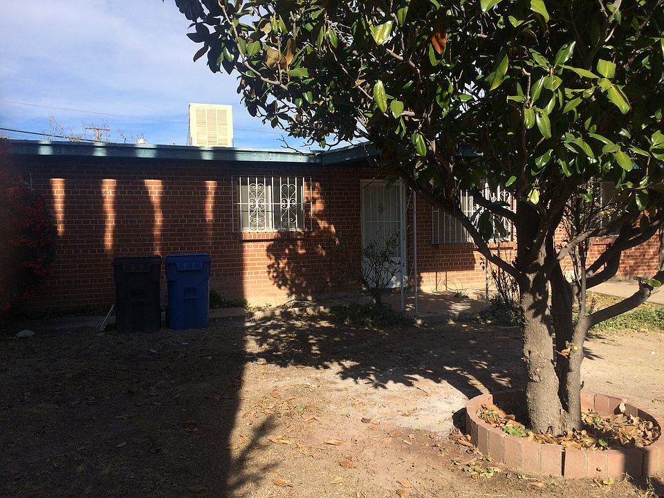2nd image of 892 N Carrillo Pl