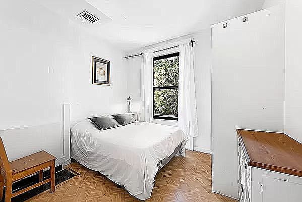 1st image of 108 E 31st St #3RR
