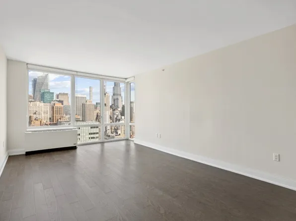 125 West 31st Street 20C image 2 of 20