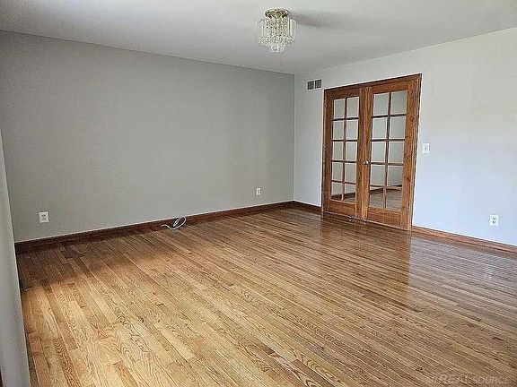 4th image of 47630 Robins Nest Dr