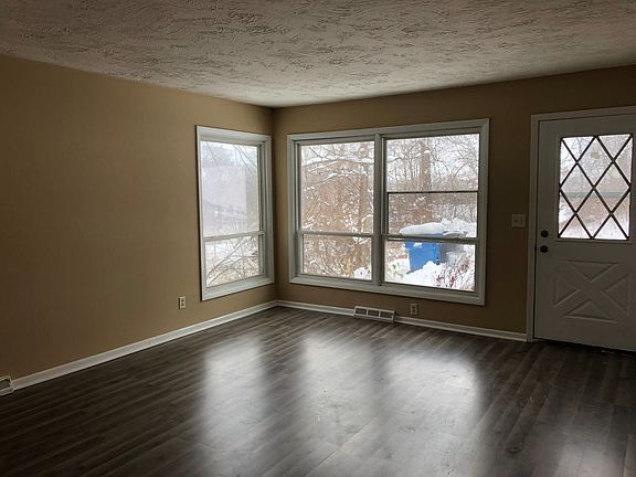 5th image of 908 Asbury Ct #912